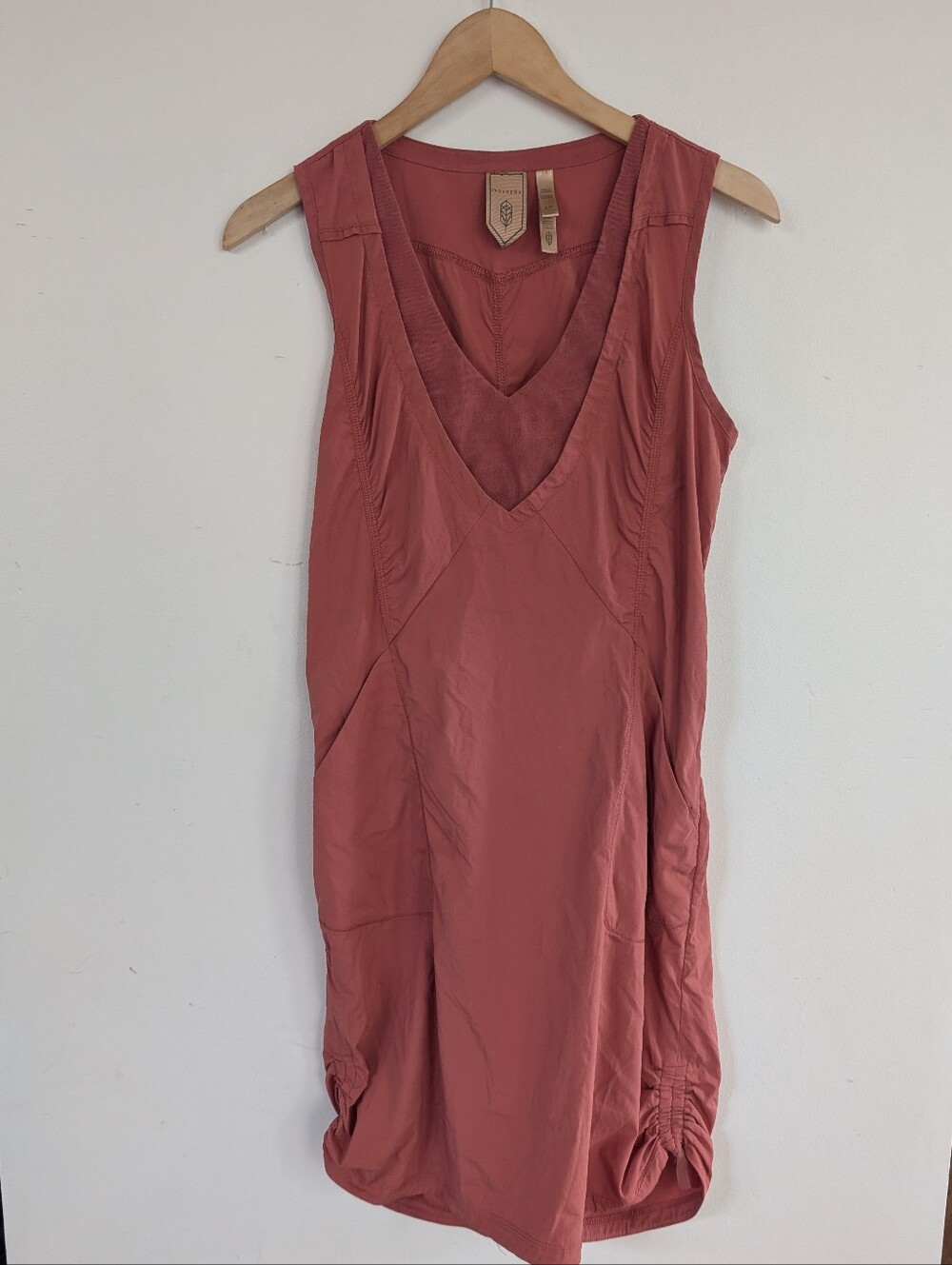 Indygena Indyeva Liike Dress Sleeveless V-Neck Tank Athletic Pink Geranium S